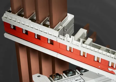 E-CON s.i. by IDS-Technology: fully withdrawable switchgear technology with just three modules. Compact, safe, and flexible — for motor starters up to 22 kW and systems up to 250 kW.
